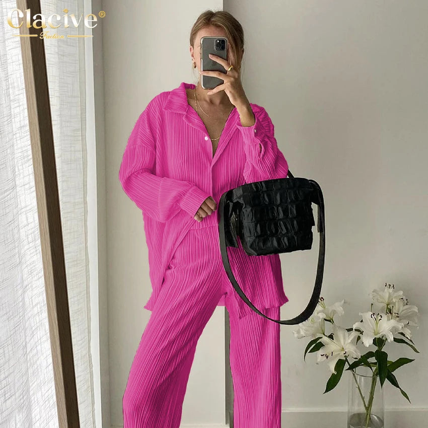 Clacive Lässiger locker sitzender Hausanzug Herbst Langarmbluse mit High-Waist-Hose Set Damen Elegantes plissiertes beiges 2-teiliges Hosenset