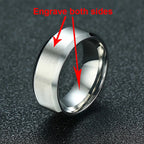 Vnox Personalisierter Edelstahlring mit abgeschrägter Kante und gebürsteter Mitte für Herren und Damen, schwarzer Ehering, individueller Namensbuchstaben-Datum-Ring