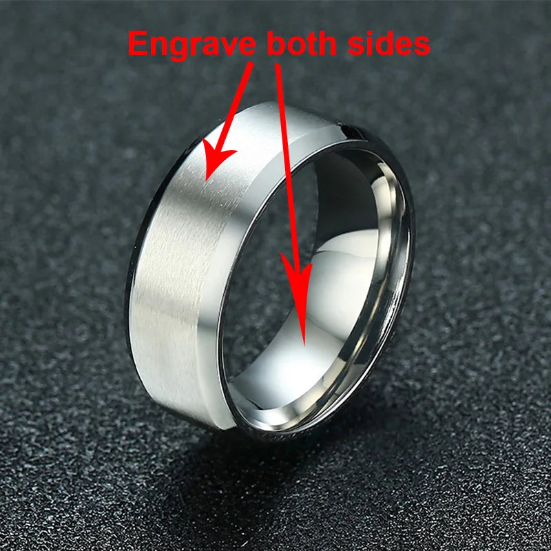 Vnox Personalisierter Edelstahlring mit abgeschrägter Kante und gebürsteter Mitte für Herren und Damen, schwarzer Ehering, individueller Namensbuchstaben-Datum-Ring