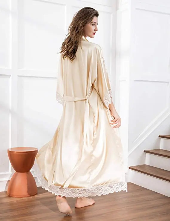 2019 Neue Seidensatin-Spitzenroben Brautjungfern- und Brautroben Hochzeits-Morgenmantel Bademantel Damenrobe Dessous-Robe Hauptbild