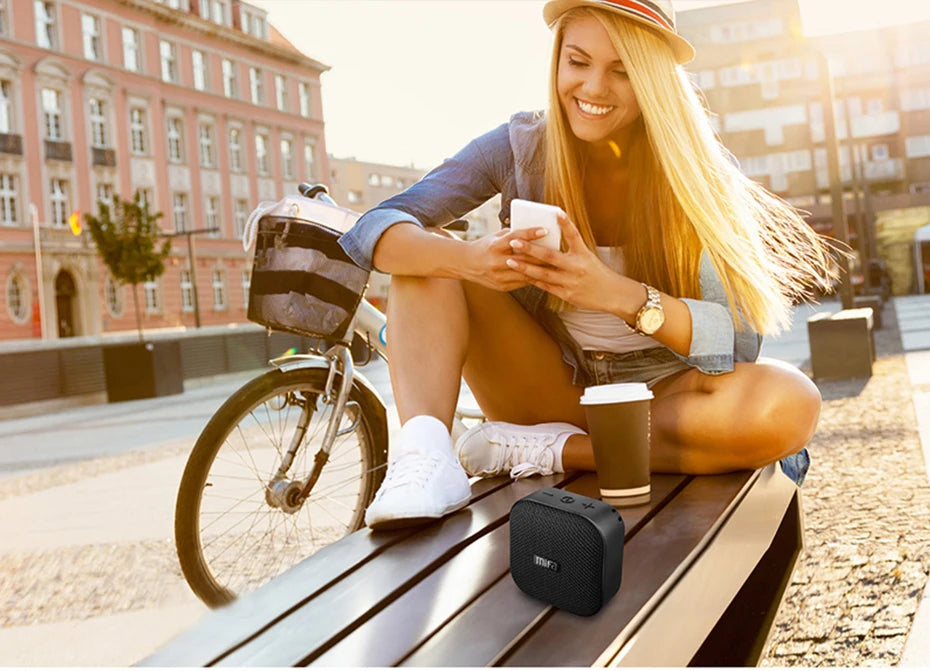 Mifa A1 Kabelloser Bluetooth Lautsprecher Wasserdichter Mini tragbarer Stereo-Musik-Outdoor-Freisprechlautsprecher für iPhone für Samsung-Telefone
