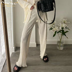 Clacive Lässiger locker sitzender Hausanzug Herbst Langarmbluse mit High-Waist-Hose Set Damen Elegantes plissiertes beiges 2-teiliges Hosenset