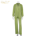Clacive Lässiger locker sitzender Hausanzug Herbst Langarmbluse mit High-Waist-Hose Set Damen Elegantes plissiertes beiges 2-teiliges Hosenset