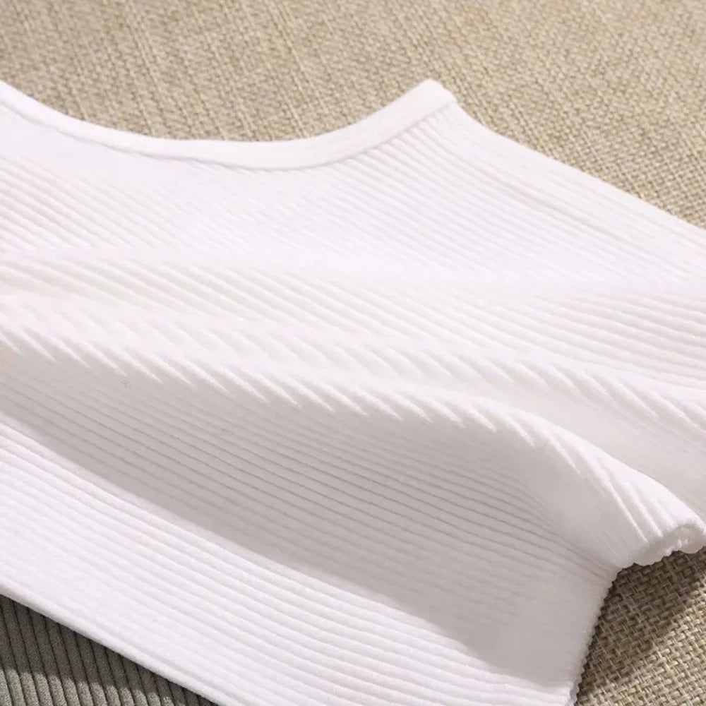 Yoga-Top – Damen-Sportbekleidung – Schwarz-weiß gestreiftes Design – Kurzärmliges Oberteil – Nahtlose Verarbeitung – Streetwear