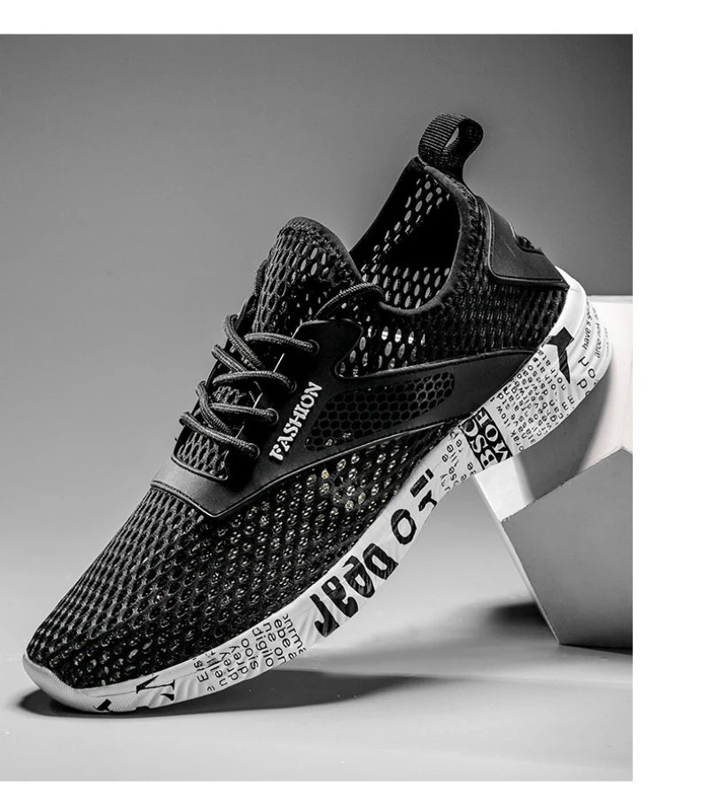 Sommer Herren Schwarze Hohl-Mesh-Sneaker Mode Atmungsaktive Leichte Freizeit-Gehschuhe Bedruckte Sohle Outdoor-Sport-Schuhe