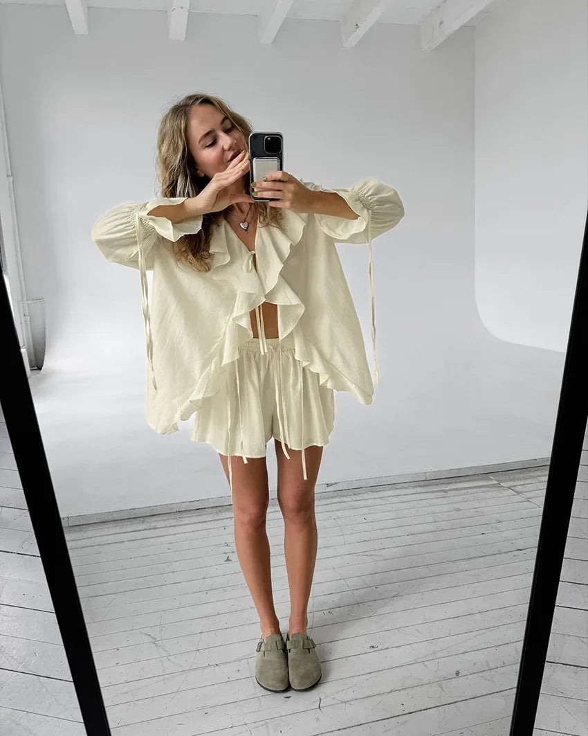 Freizeit-Shorts Zweiteiler für Damen Rüschen Lockerer Bindeträger-Top Einfaches Shorts-Set OL Office Lady Sommer Damen Shorts Anzug