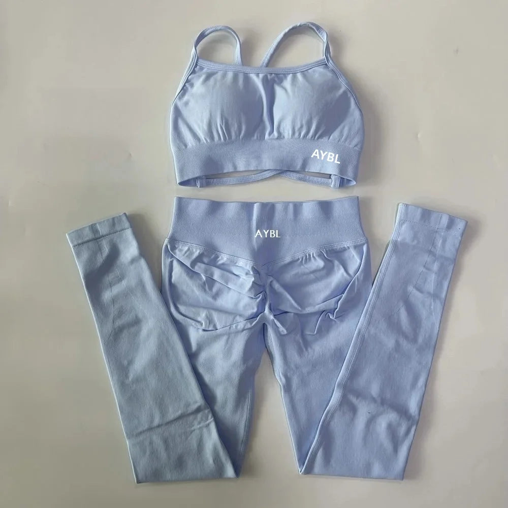 AYBL Yoga Set Nahtloses Yoga-Set 2-teilig Damen Workout Set Scrunch Leggings Rückenfreier Sport-BH Fitness-Top Gym-Hose Kleidung