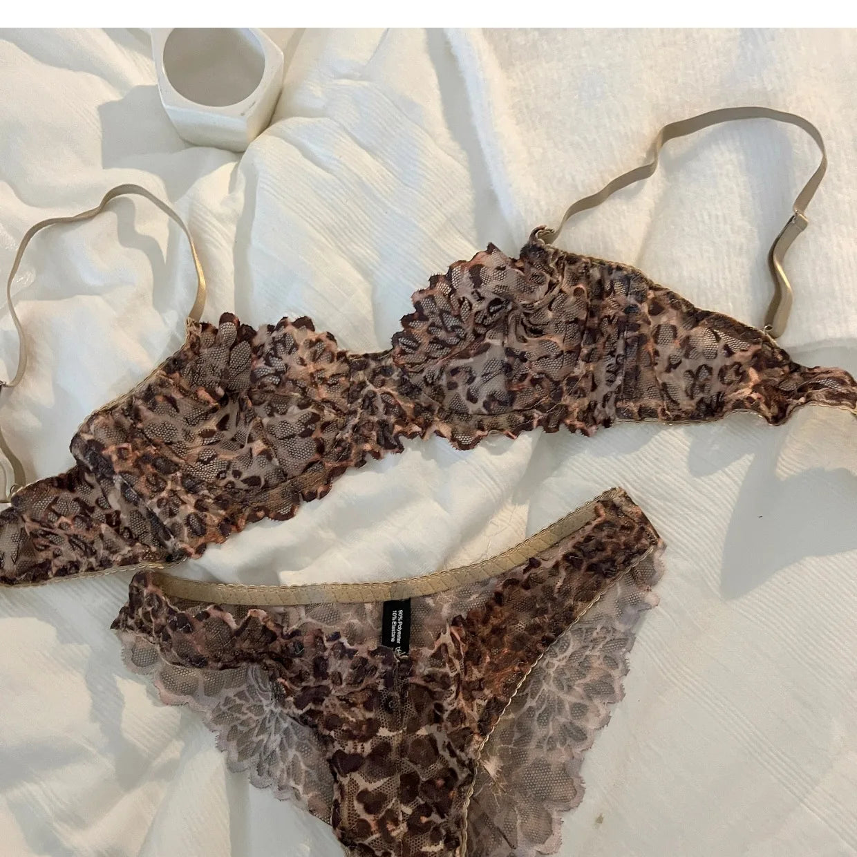 Französische sexy Unterwäsche, dünner Leopardendruck, transparente Dessous, bequeme, geraffte Bügel-BH-Set für Damen, String