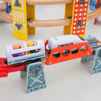 Neues Holzeisenbahn-Schienenset, elektrischer Zug, Magnetauto, Druckguss-Steckplatz, passend für alle Marken, Biro Holzschienen, Montagespielzeug, Jungen-Geschenk