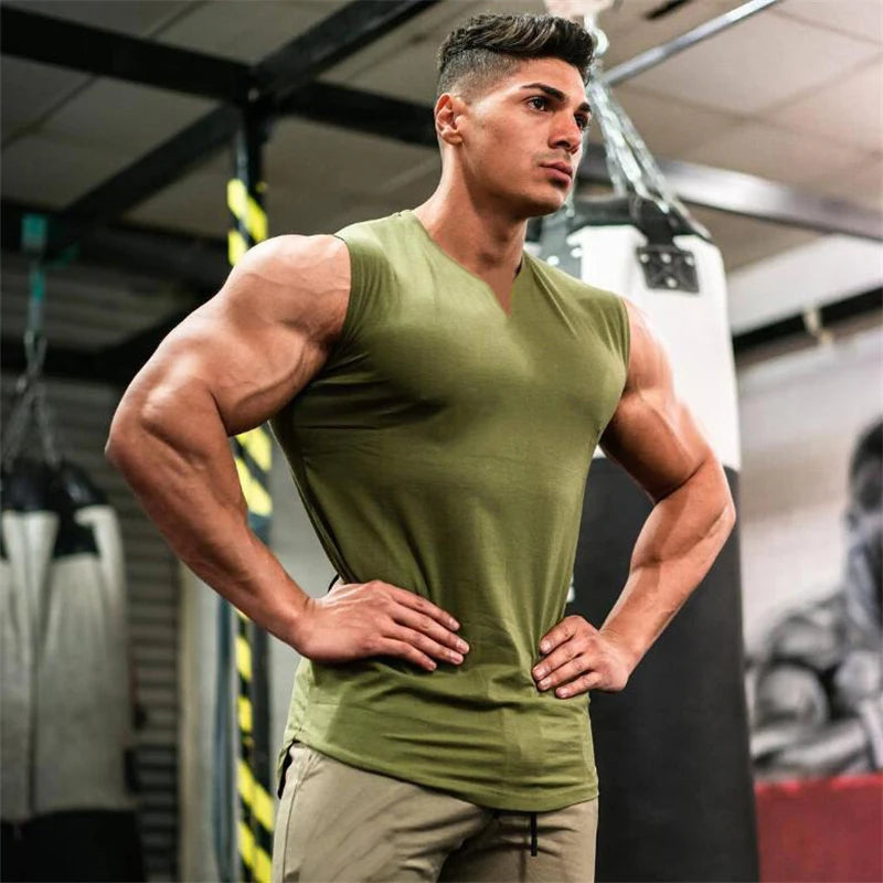 Sommer Baumwolle atmungsaktive V-Ausschnitt Tank Tops Fitnessstudio Workout Laufen Sport Ärmelloses Shirt Herren Fitness Bodybuilding Muskelbekleidung