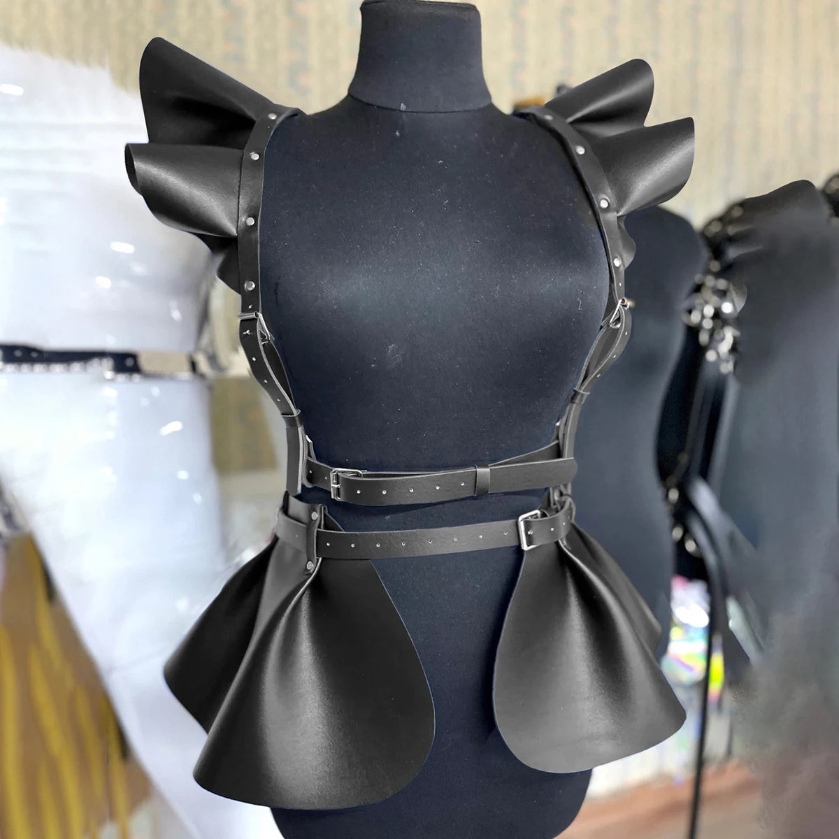Leather Skirt Women's Belts Fashion Body Harness Belt Skirt With Ruffle Hem Gothic Style Waist &Shoulder Belt Clothing Accessory Hauptbild