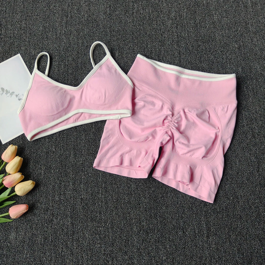 Pfirsich-Po-Yoga-Anzug Damen Gym Nahtloser Träger-BH mit Raffung Hoher Bund Po-Lifting Bauchstraffende Shorts Fitness-Set