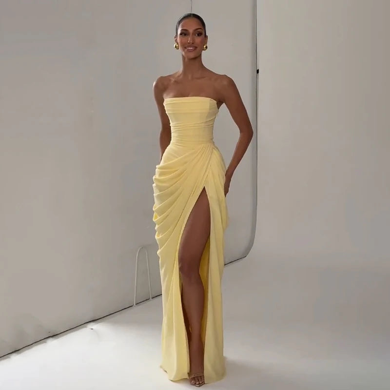 Damen einfarbiges plissiertes, sexy trägerloses Kleid, elegantes schulterfreies, rückenfreies Kleid mit hoher Taille und Schlitz 2026, neues Abendparty-Kleid