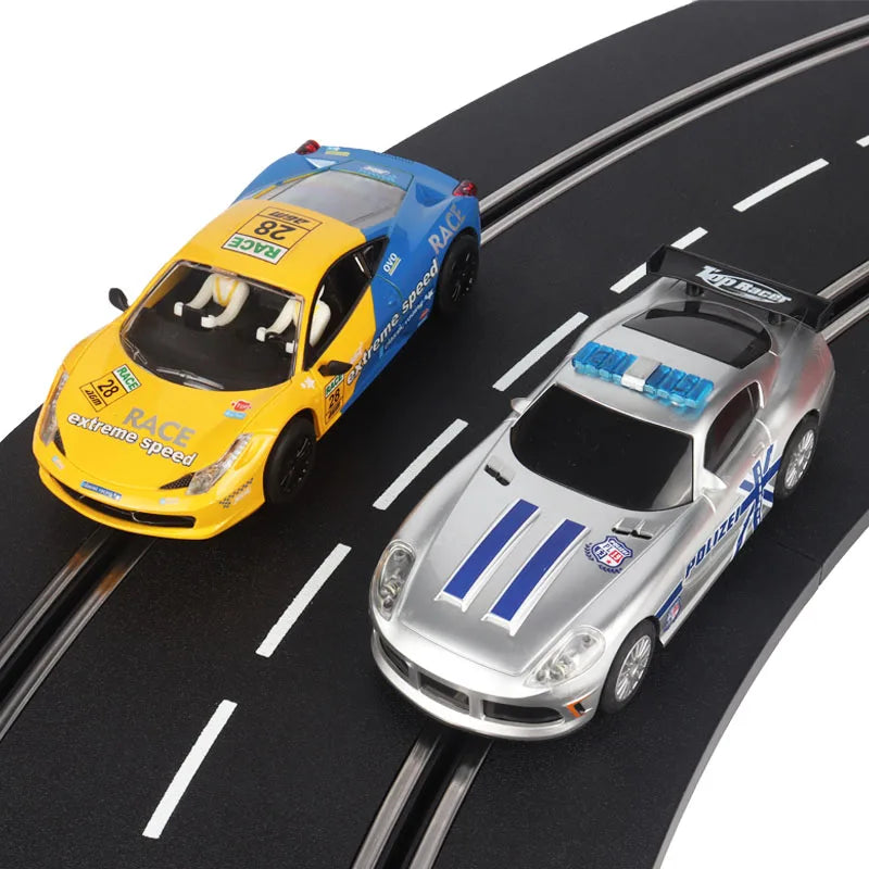 Analoge Slot-Car 1:32 Maßstab Renn-Polizei Spielzeug für Kinder Elektrische Rennstrecke