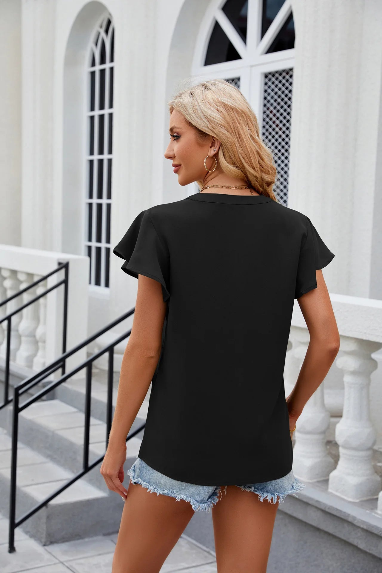 Neue Damen V-Ausschnitt Lose Pullover Chiffon-Shirts Elegante Mode Einfarbige Rüschen Damenbluse Sommer Lässige Kurzarm-Oberteile