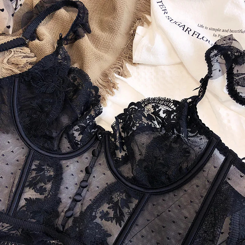 Heißer Verkauf Französisches sexy Dessous-Set für Damen, ultradünner transparenter BH und Höschen-Set, besticktes Spitzen-Form-Camisole-Unterwäsche-Set