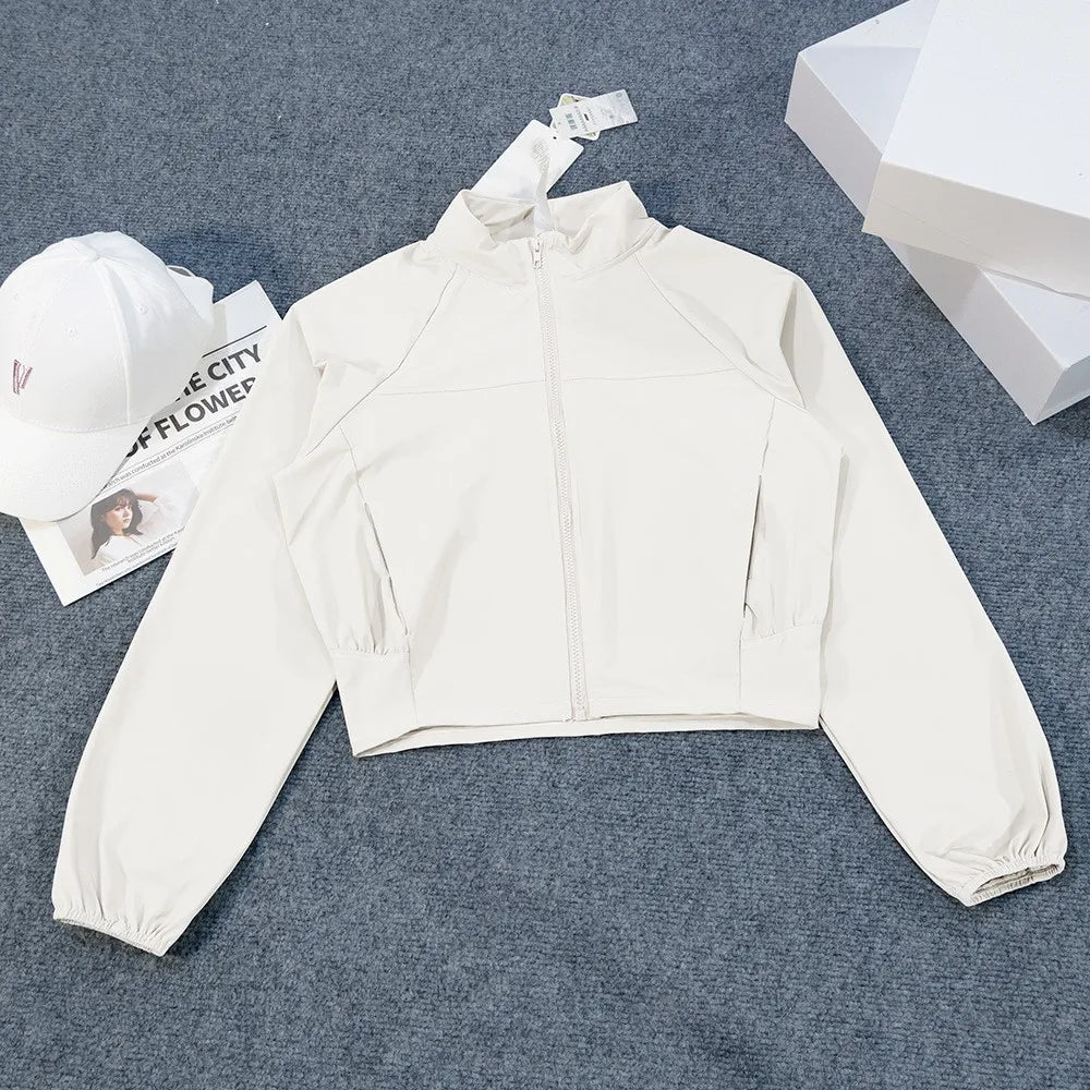 Yoga-Kleidung Amerikanischer Stil Sport Winddichte Stehkragen Sonnenschutzjacke Atmungsaktives Oberteil Outdoor Schnelltrocknend Kurzer Reißverschluss Damen
