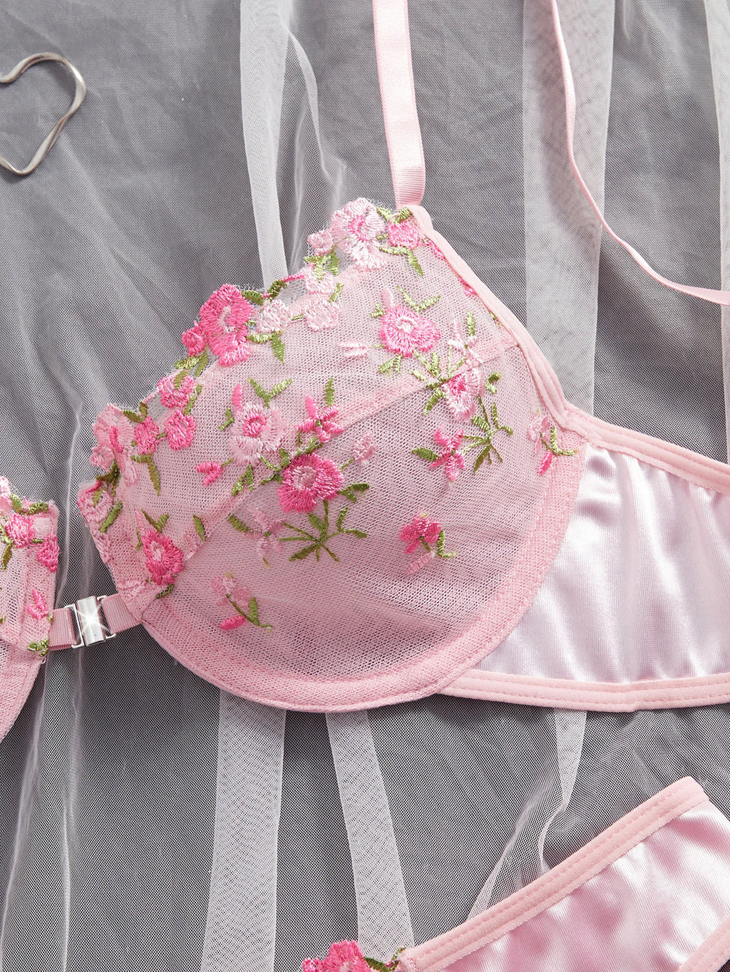 Rosa floral besticktes Dessous-Set 2-teilig mit Bügel, halbtransparent, Verschluss vorne, doppelter Haken hinten, sexy Unterwäsche für romantische Anlässe