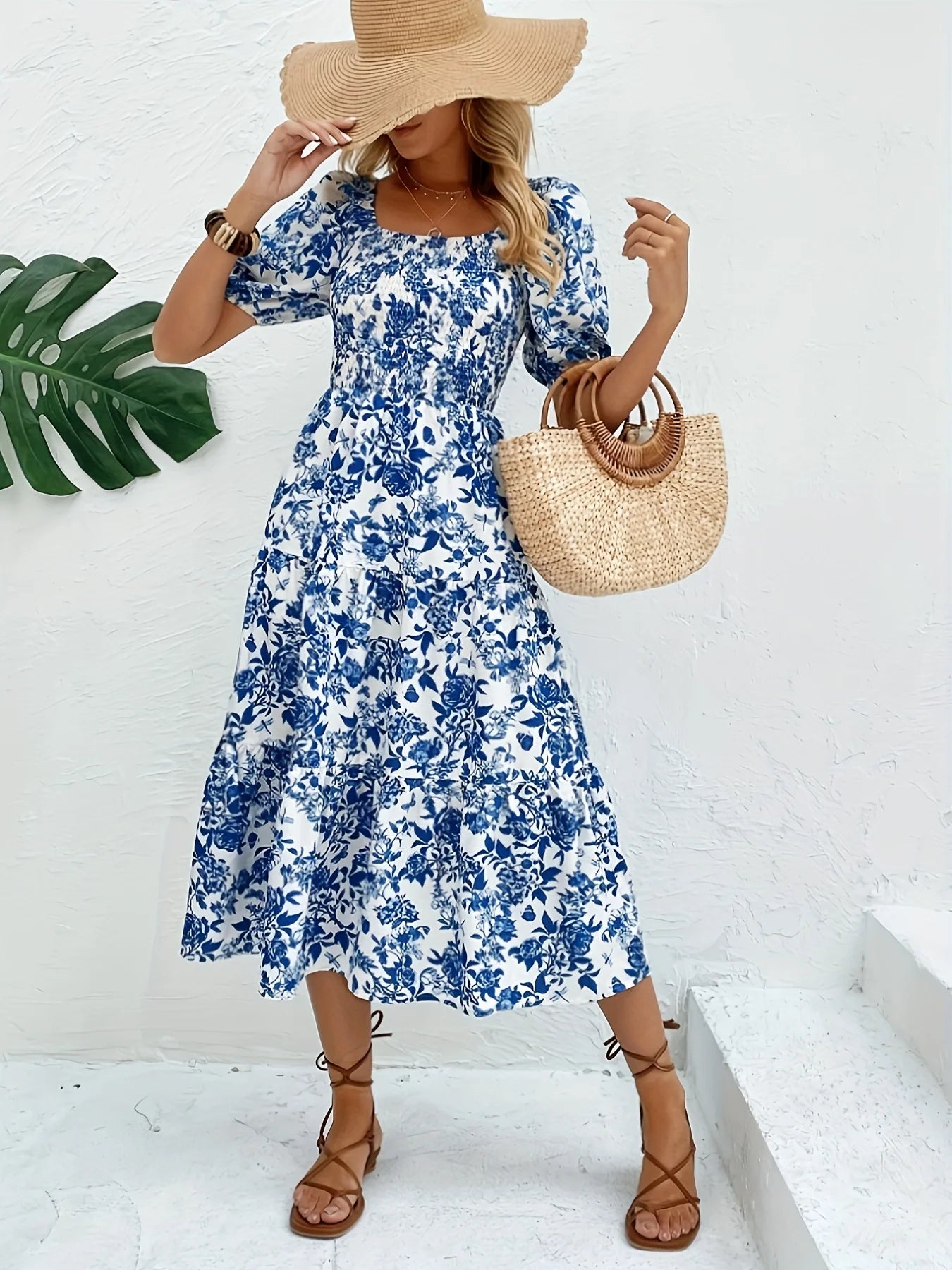 Elegantes Maxikleid mit Blumenmuster und Kragen – Damenmode im eleganten Stil Hauptbild