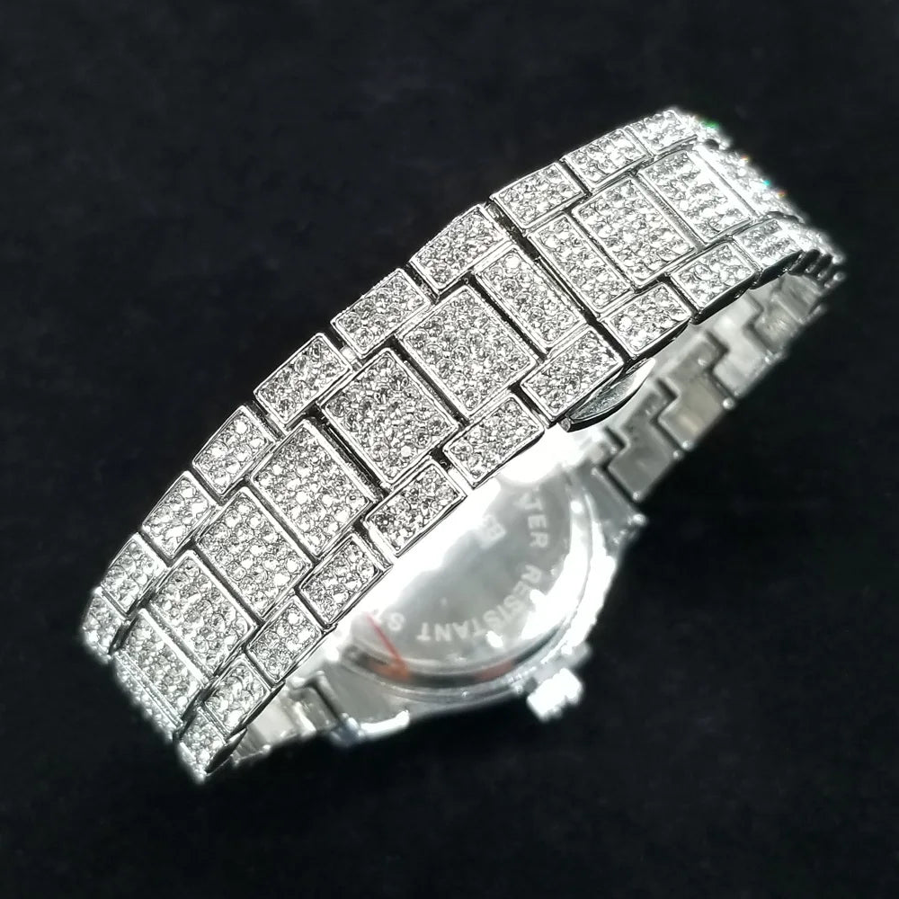 Elegante Diamantenuhren Damen Mode Silber Rund Edelstahl Quarzuhr Iced Out Glänzend Wasserdichte Uhr Geschenk für Frauen