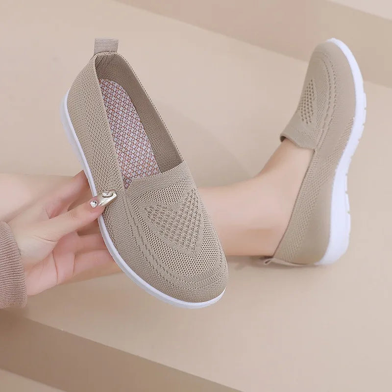 Bequeme Freizeit-Damenschuhe Frühling und Sommer atmungsaktive Stoffobermaterialien einfarbig niedrig geschnitten weich und für Spaziergänge im Freien geeignet Hauptbild