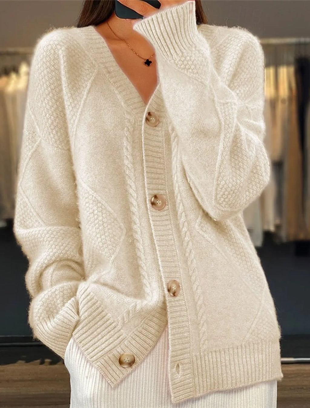 Herbst und Winter neuer einfarbiger, langärmeliger V-Ausschnitt Strickcardigan mit Jacquard-Knopfleiste Damenpullover