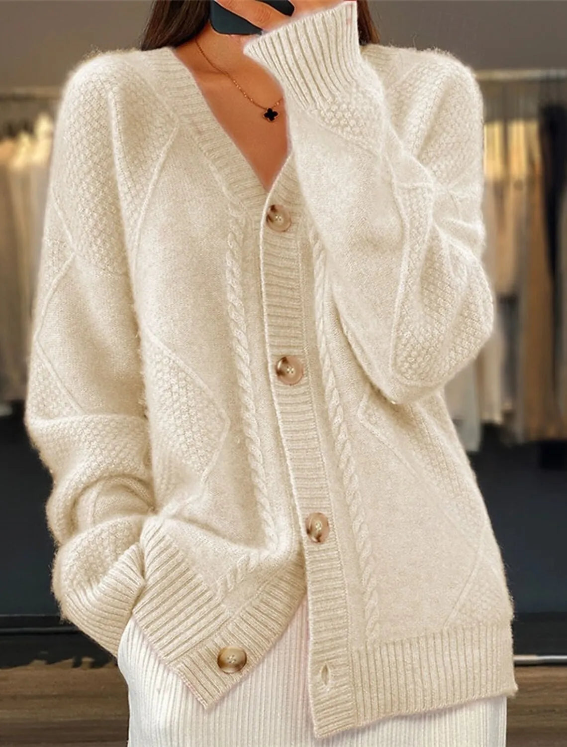 Herbst und Winter neuer einfarbiger, langärmeliger V-Ausschnitt Strickcardigan mit Jacquard-Knopfleiste Damenpullover