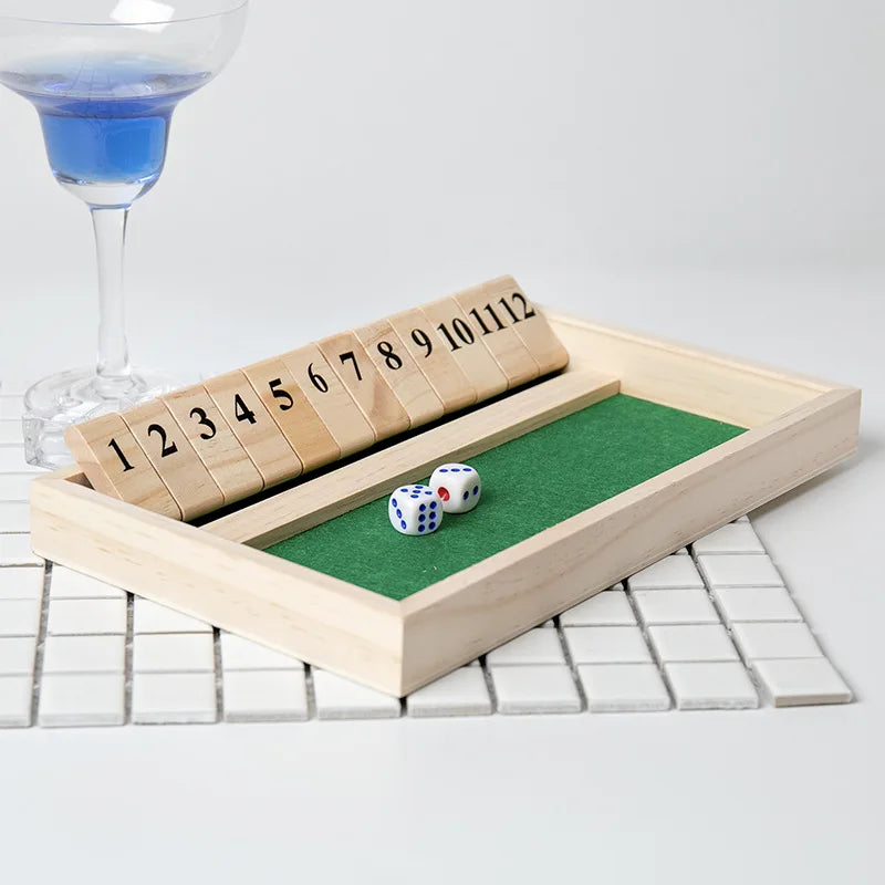 Hölzernes Shut the Box Würfelbrettspiel Klassische Tischversion mit 12 Zahlen, Kneipenstil, traditionelles Familien-Partyspiel für drinnen
