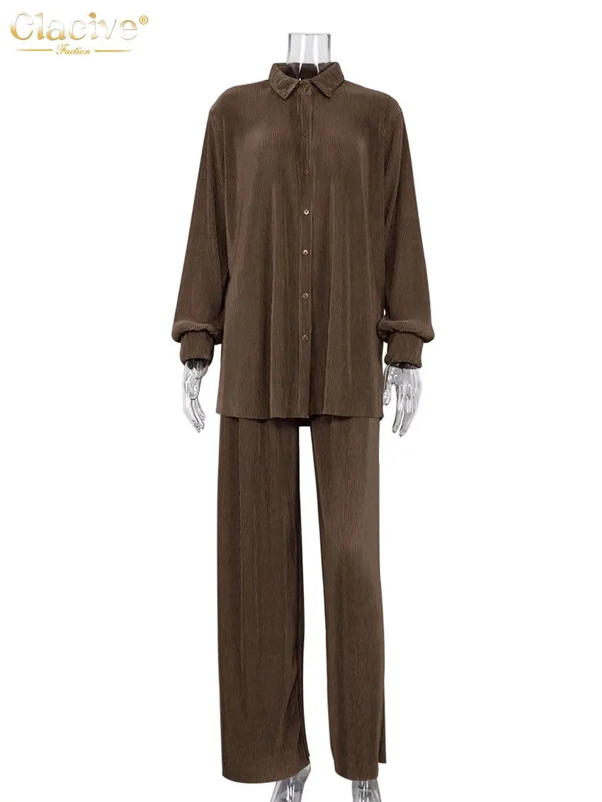 Clacive Lässiger locker sitzender Hausanzug Herbst Langarmbluse mit High-Waist-Hose Set Damen Elegantes plissiertes beiges 2-teiliges Hosenset