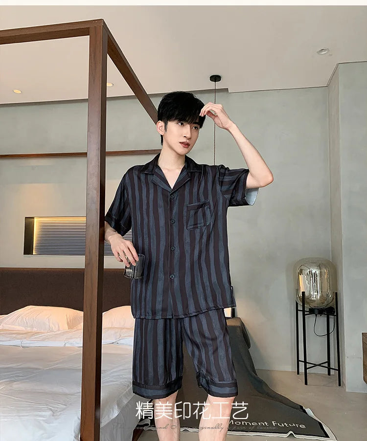 Neue Herren Sommer dünne Eisseide Kurzarm Shorts Pyjama Teenager können einen Homewear-Anzug tragen