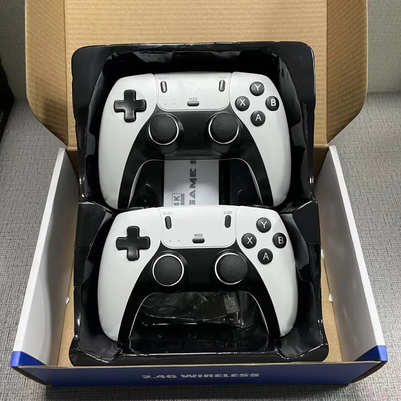 4K HD 64G Videospielkonsole: M15 Game Stick mit über 40.000 klassischen Arcade-Spielen, zwei kabellose Gamepads, Zwei-Spieler-TV-System