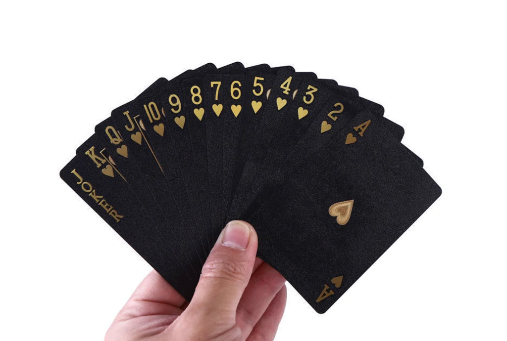 Brandneues 54-teiliges schwarz-goldenes Plastik-Spielkarten-Foliensatz Poker Magic Tool Party Tabletop Spiel