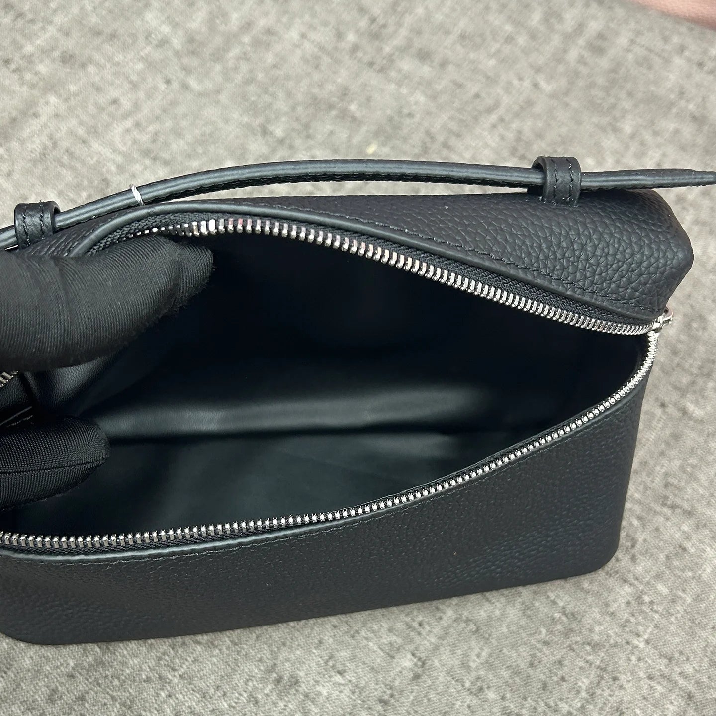 Neue Handtasche aus echtem Leder LP19 für Mobiltelefone für Damen. Exklusiv für Damen, mit luxuriösem Design und kompakter und exquisiter Optik.