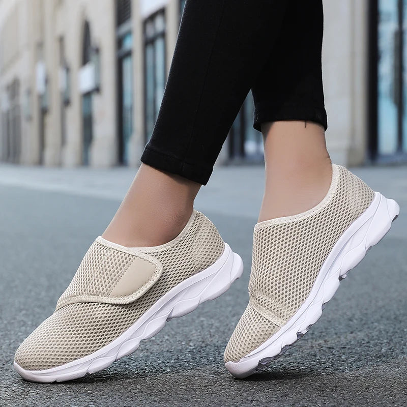 Neue lässige orthopädische Schuhe für weite Füße, geschwollene Füße, Daumenballen, regulierbare weiche bequeme Diabetiker-Gehschuhe
