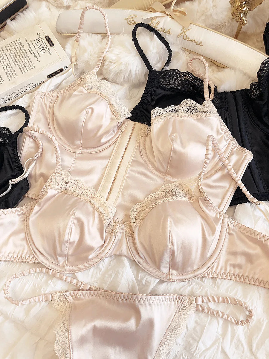 Sommer Damen Dessous Set Französisches Sexy Spitzen-Ultra-Dünn-BH-Set Seidenstoff Komfort Verstellbare Träger Bralette Strings Unterwäsche-Set