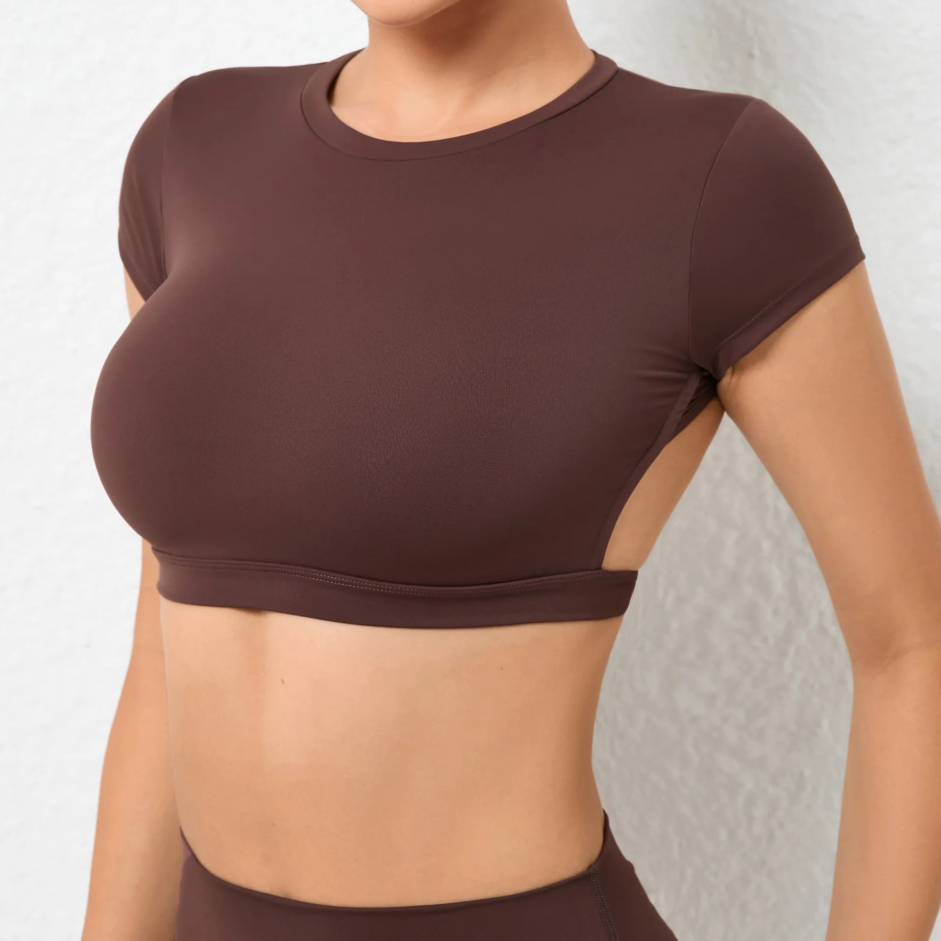 Hearuisavy Sommer Personalisierbare Sportshirts Workout Sportbekleidung Rückenloses Yoga-Kleidungsstück Brustpolster Sport Crop Tops Gym Top Damen