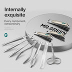 MR.GREEN Premium Maniküre-Set: Profi-Edelstahlwerkzeuge mit klaren Linien & reisefertigem Design, tragbare Tasche
