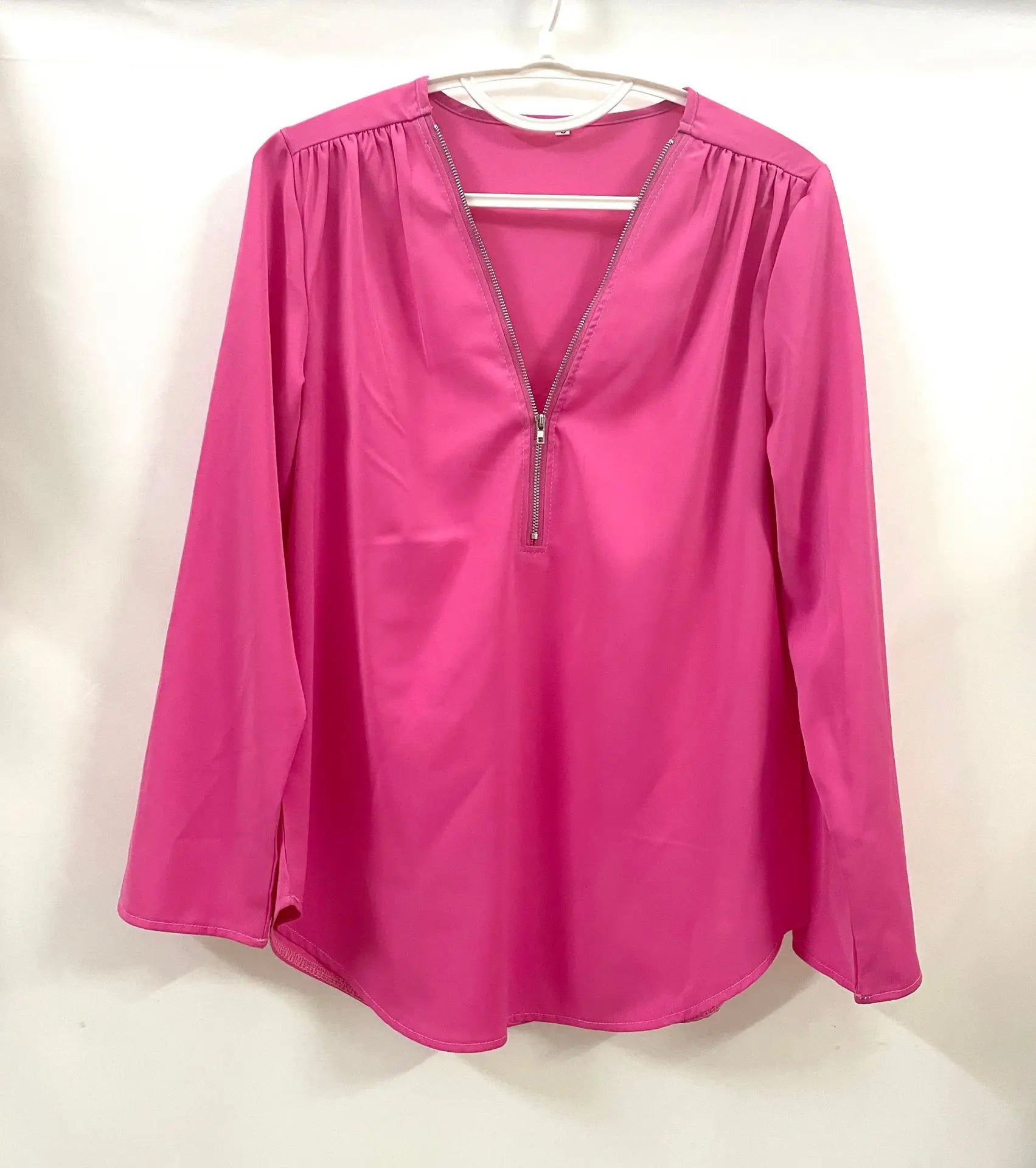 2024 Qualität Heißer Verkauf Plus Size Tiefer V-Ausschnitt Damenbluse Chiffon Coole lockere Hemd Mode Freizeit Damen Tops Sexy Reißverschluss Pullover
