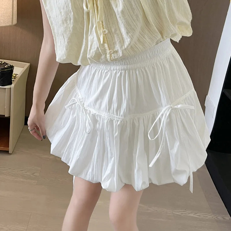 Süße Schleifen Plissierte Flauschige Röcke für Damen Sommer Koreanischer Stil Elastische Taille Laternenrock Damen Lockerer Weißer A-Linien Minirock