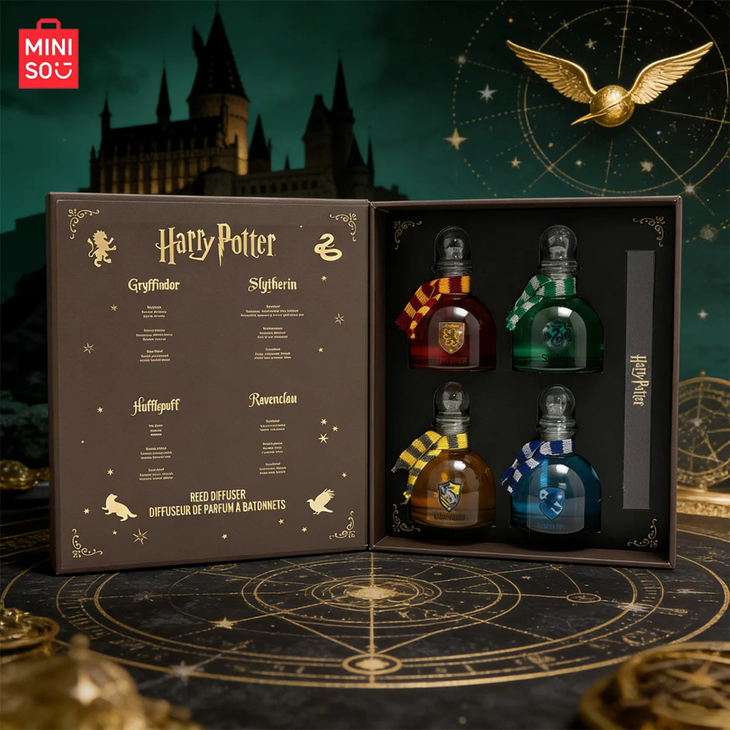 MINISO Harry Potter Serie 4tlg. Magic Academy Flammenloses Aroma-Kit Kartusche Reed Diffuser Öl Lufterfrischer Duftset