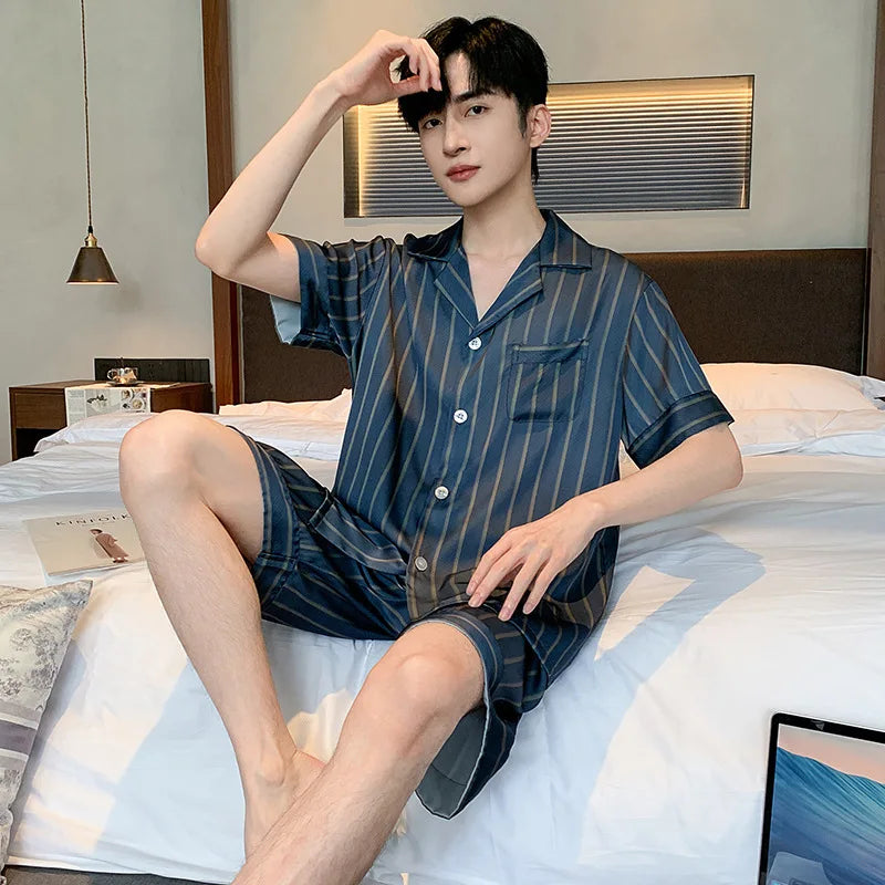 Neue Herren Sommer dünne Eisseide Kurzarm Shorts Pyjama Teenager können einen Homewear-Anzug tragen
