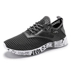 Sommer Herren Schwarze Hohl-Mesh-Sneaker Mode Atmungsaktive Leichte Freizeit-Gehschuhe Bedruckte Sohle Outdoor-Sport-Schuhe