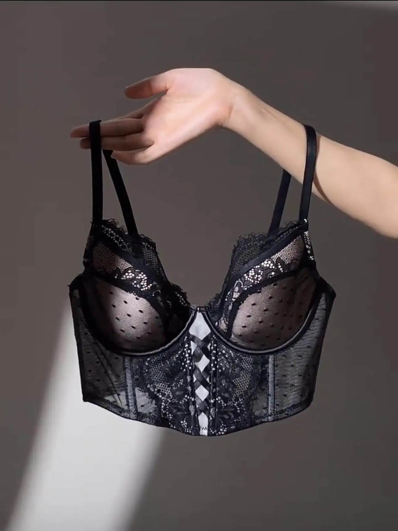 Französische Spitze Push-Up-Dessous-Set Frau dünner Bügel-BH, durchsichtige geraffte Chemise, weich, zierlich, kleine Oberweite S-XL Hot Sale