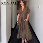 KONDALA 2026 Frühling Sommer Vintage Damenkleid Mode Einreihig Schärpen Drapierter V-Ausschnitt Ärmellos Schicke Braune Damenkleider