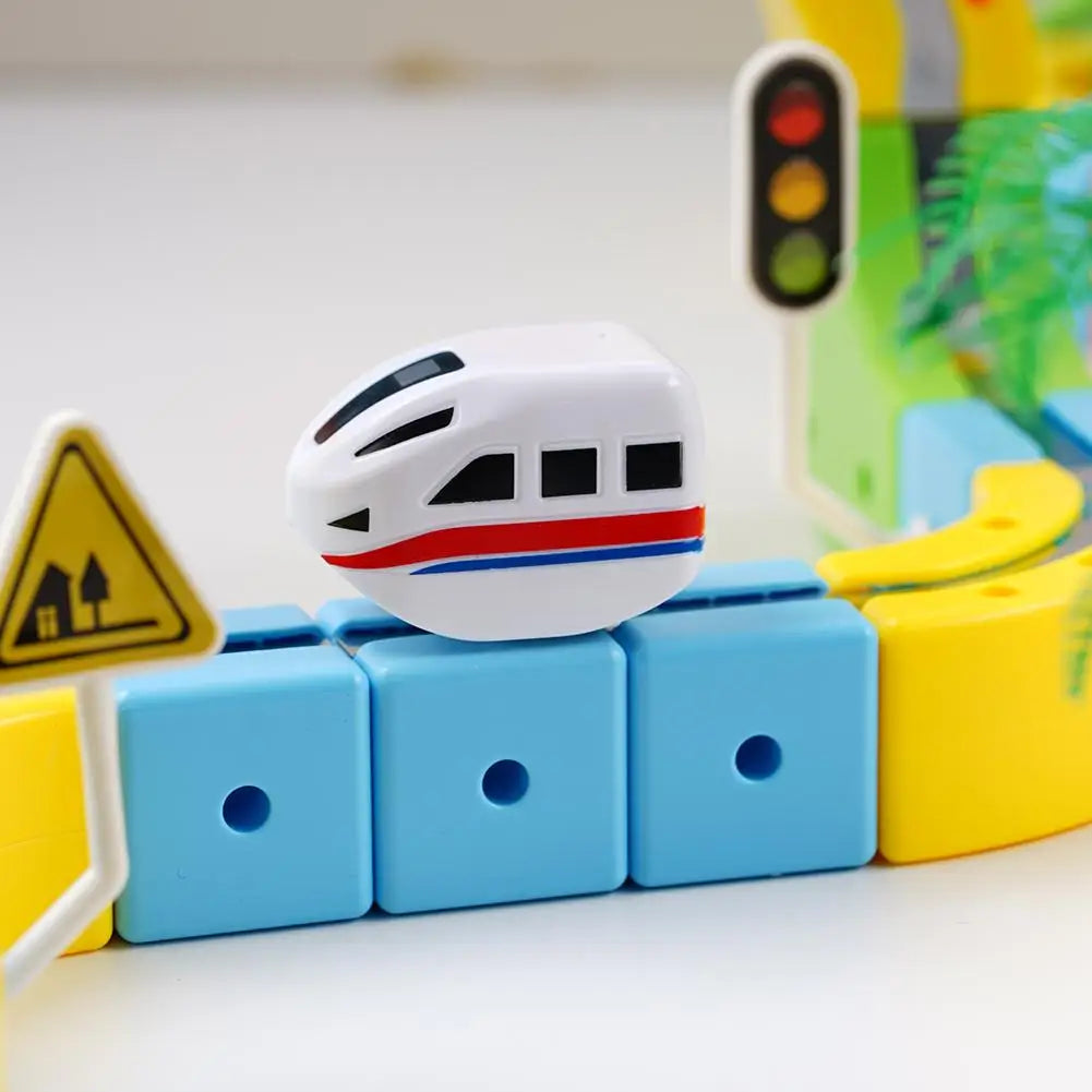 Magnetische elektrische Eisenbahnlokomotive Holzschiene Slot Diecast Eisenbahn mit zwei Waggons Holzzug Kinderspielzeug Biro Schiene