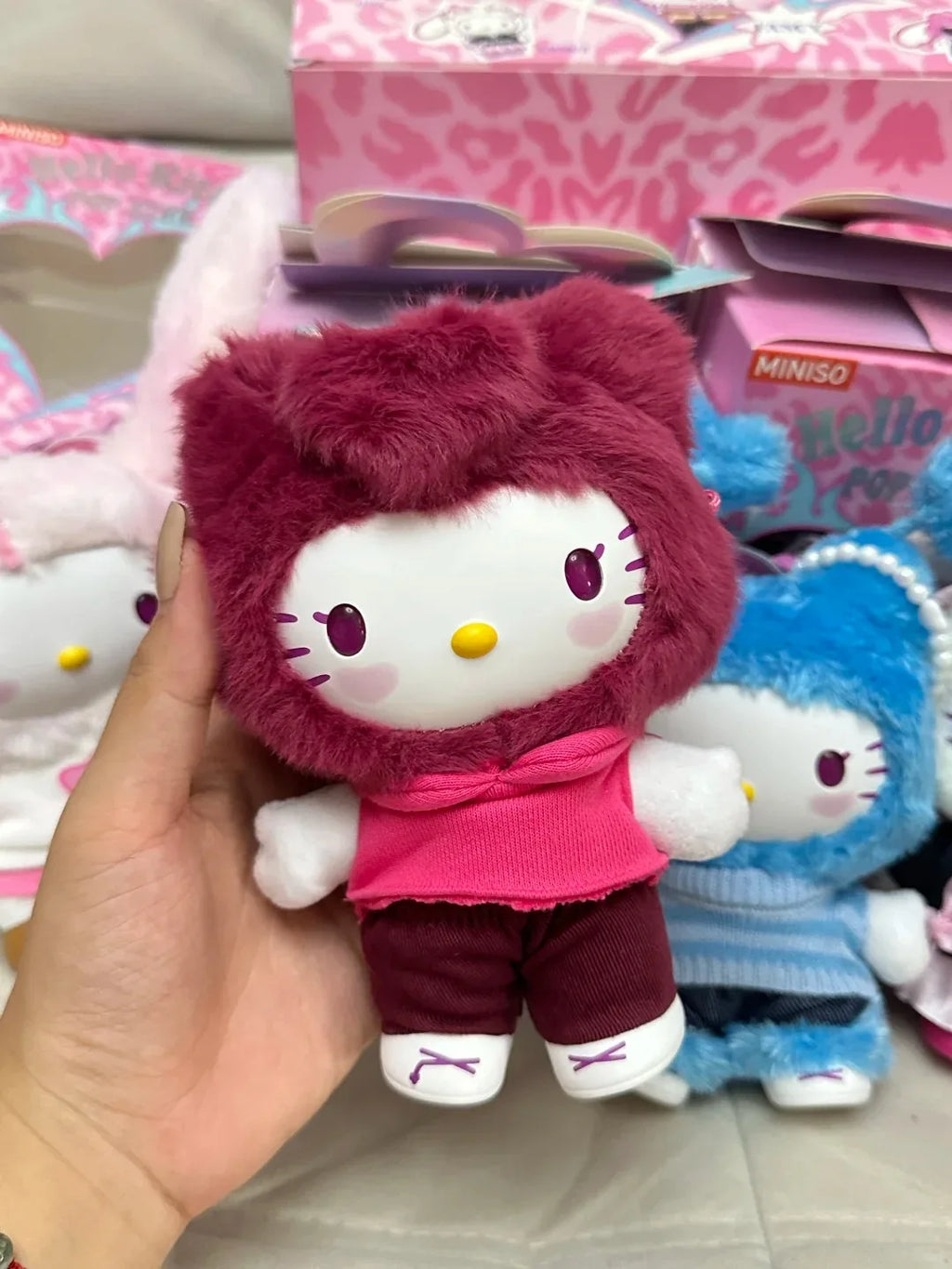 Echte Hello-Kitty Pop Star Samt-Anhänger-Serie Vinyl-Puppe Überraschungsbox Trendiges Kawaii Überraschungsgeschenk Süßes Trendiges Überraschungsbox-Spielzeug