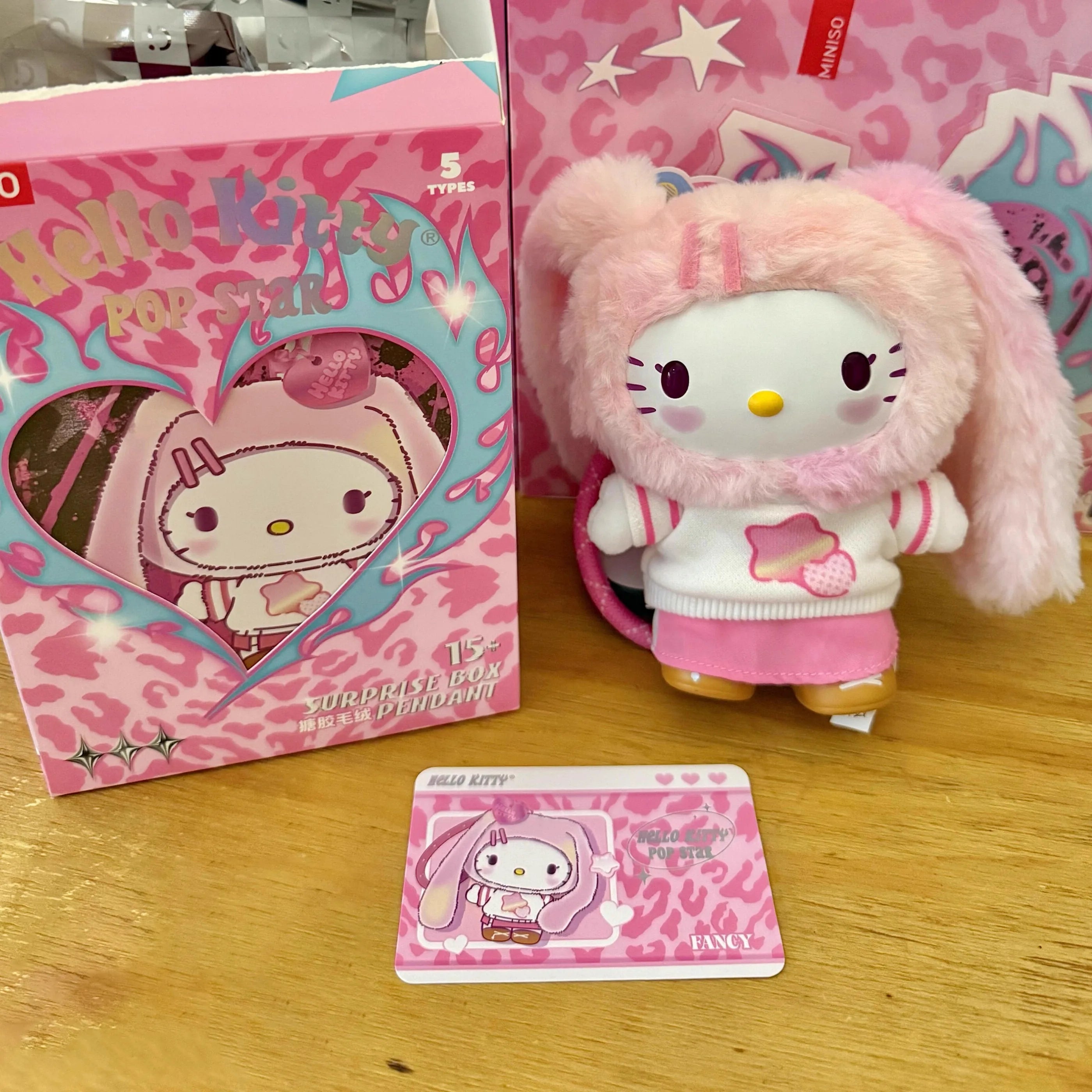 Echte Hello-Kitty Pop Star Samt-Anhänger-Serie Vinyl-Puppe Überraschungsbox Trendiges Kawaii Überraschungsgeschenk Süßes Trendiges Überraschungsbox-Spielzeug
