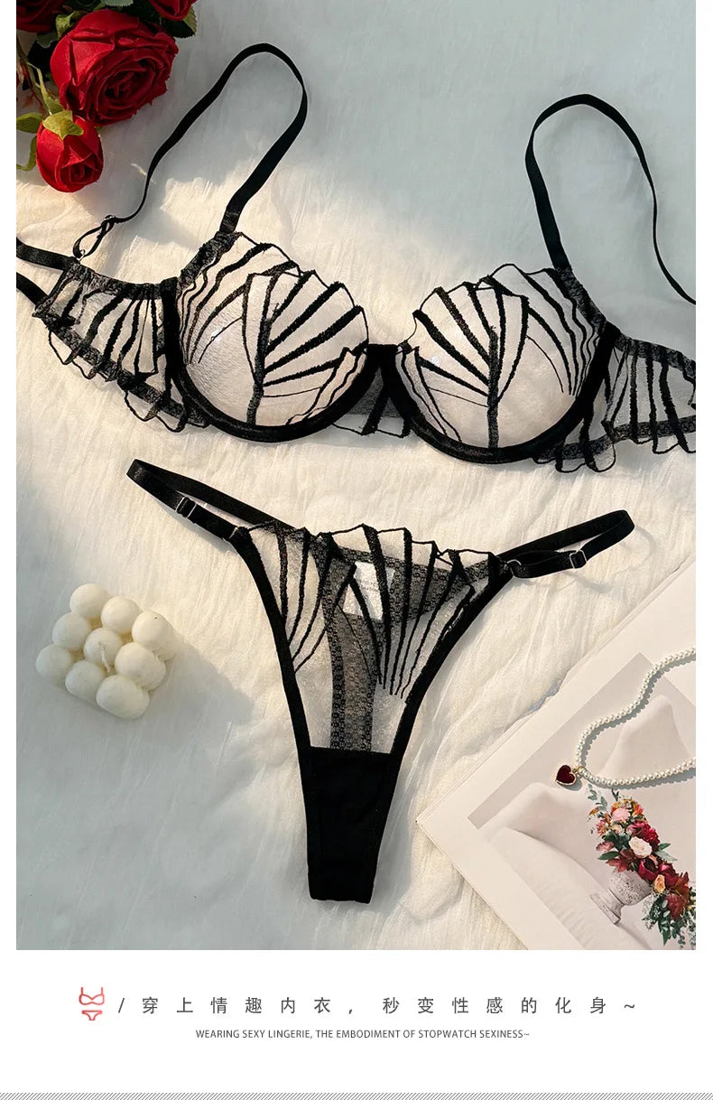 Schwarzes Dessous-Set aus Spitze – Transparenter Push-up-BH und Höschen aus Wimpernspitze mit Triangel-Cup-Design