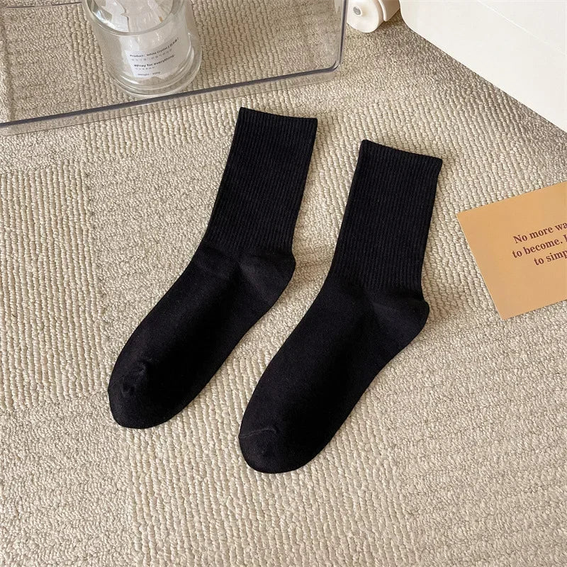 33 Farben Sommer Baumwolle Weiche Socken Fröhlich Bunte Damen Mid-Tube Strümpfe Modetrend Rot Grün Knöchelsocken Herbst Strumpfwaren