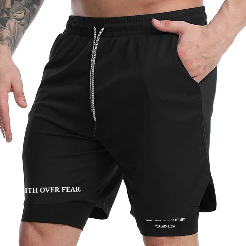 Herren-2-in-1-Lauf-Workout-Shorts mit Druck, Christian Gym Athletic Performance Shorts mit Handytasche und Handtuchschlaufe, Activewear